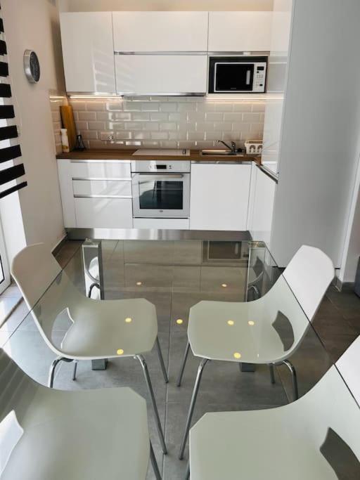Sliema, Apt7, Stylish 2 Bedroom Apartment With Parking Ngoại thất bức ảnh