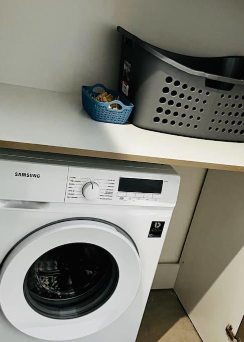 Sliema, Apt7, Stylish 2 Bedroom Apartment With Parking Ngoại thất bức ảnh
