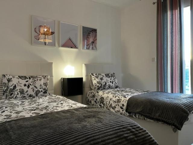 Sliema, Apt7, Stylish 2 Bedroom Apartment With Parking Ngoại thất bức ảnh